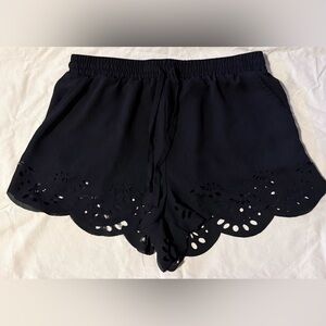 🖤Brandy Melville 100% Polyester Black Shorts🖤